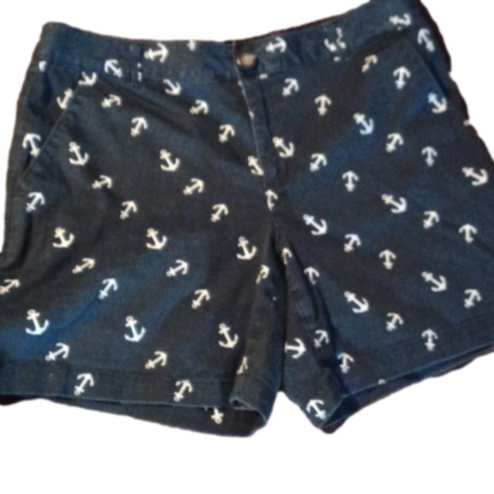 DOCKERS, NAVY BLUE AND WHITE, SHORTS, SIZE6.